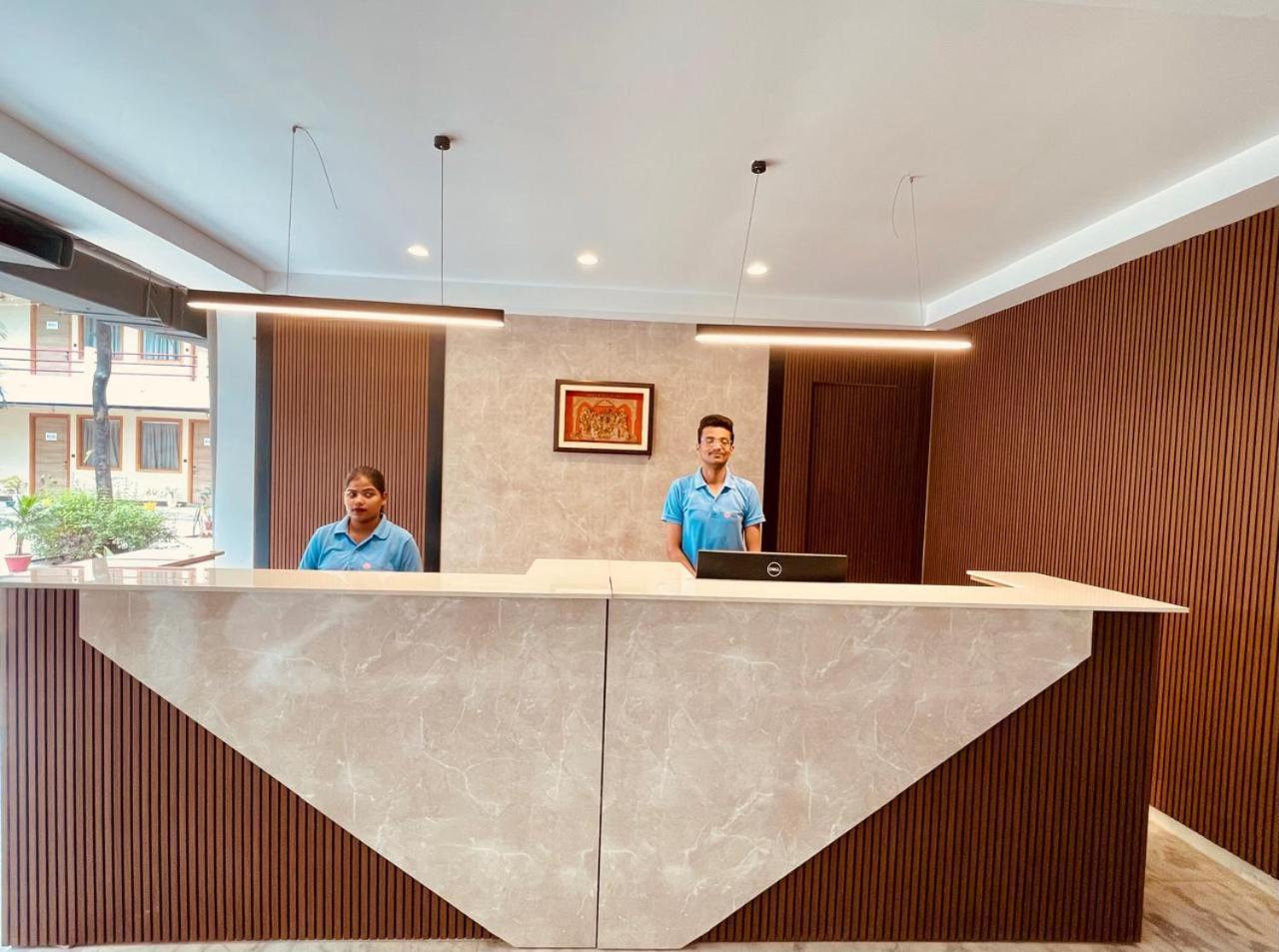 Country Inn Ayodhya - Opposite Airport 外观 照片